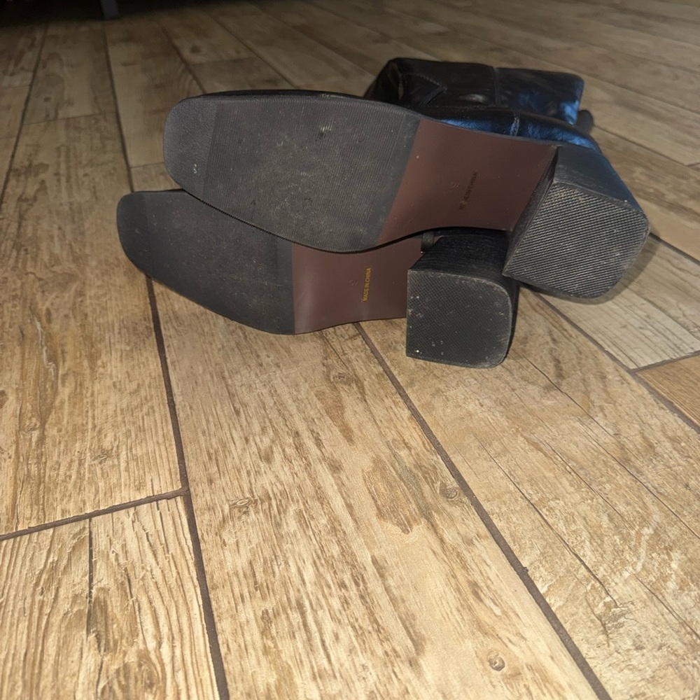Women's Black Boots - Picture 5 of 6